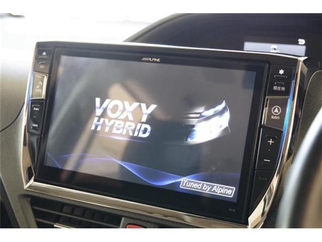 VOXY HYBRID