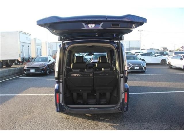 STEPWAGON e:HEV SPADA