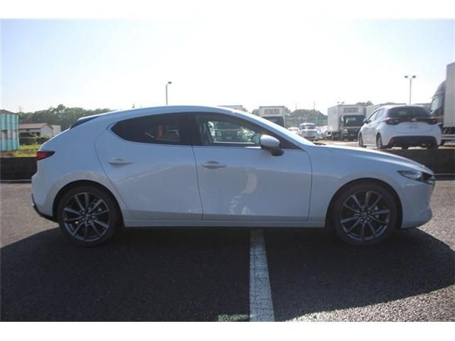 MAZDA3 FASTBACK
