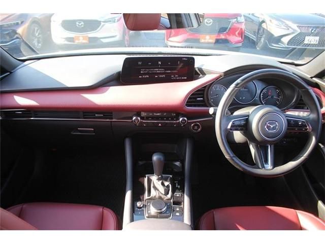 MAZDA3 FASTBACK