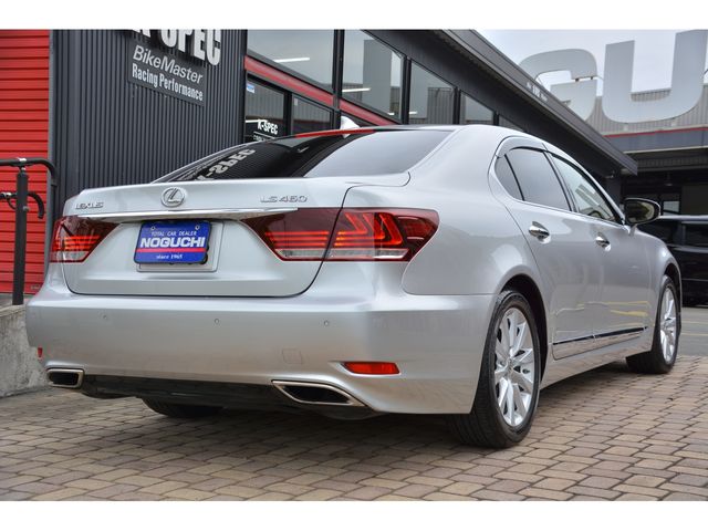 LEXUS LS460