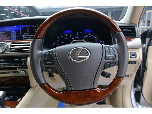 LEXUS LS460