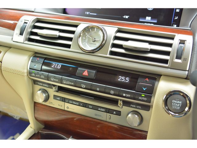 LEXUS LS460
