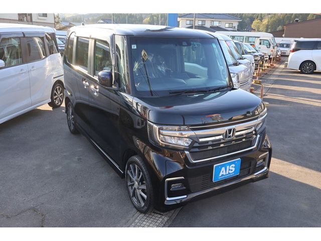N-BOX CUSTOM 4WD