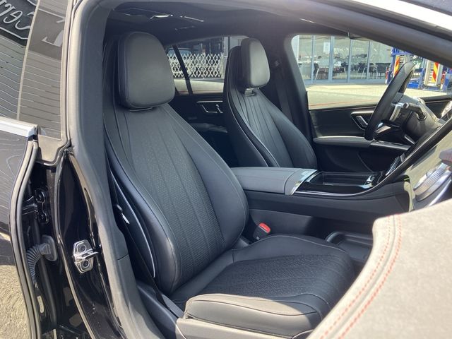 MERCEDES BENZ EQS