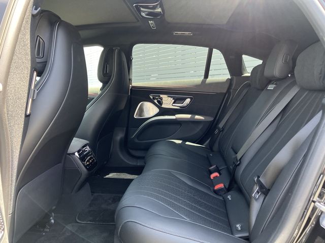 MERCEDES BENZ EQS