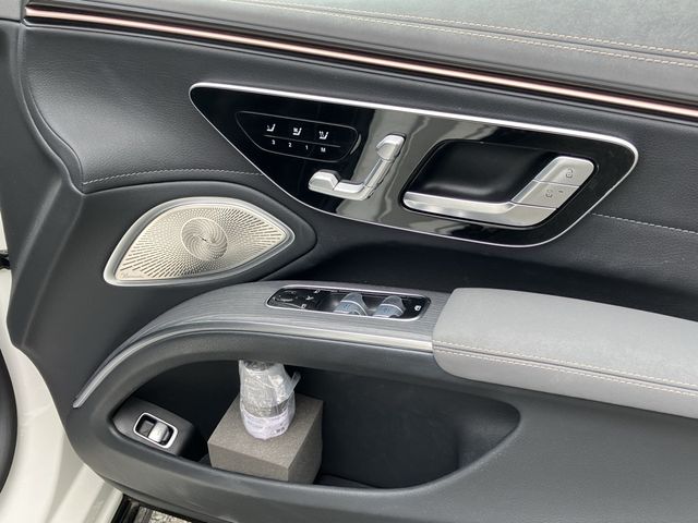 MERCEDES AMG EQS