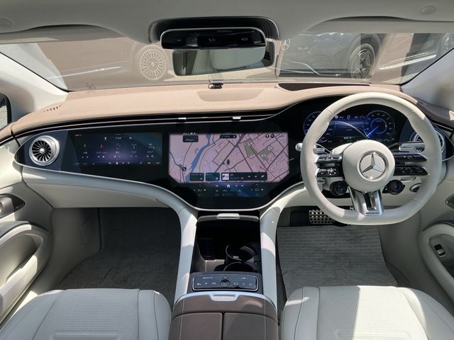 MERCEDES AMG EQS