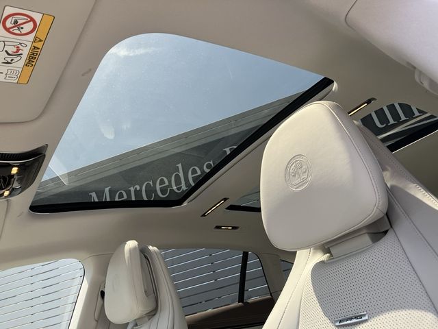 MERCEDES AMG EQS
