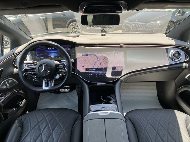 MERCEDES AMG EQS