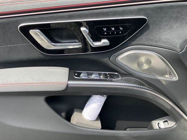 MERCEDES AMG EQS
