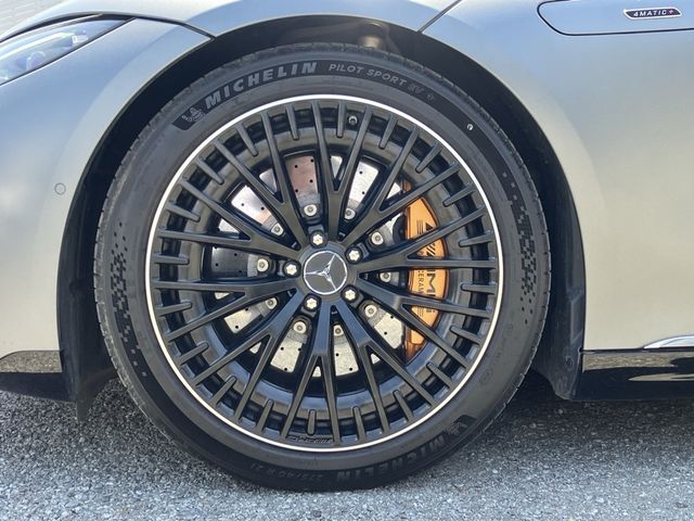 MERCEDES AMG EQS