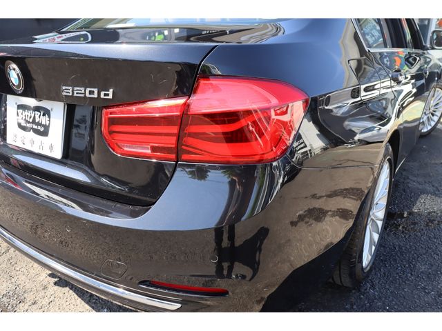 BMW 3 Series sedan