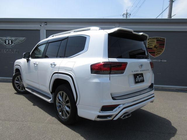 LANDCRUISER wagon