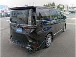 VOXY HYBRID
