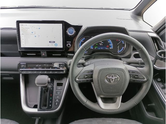 VOXY HYBRID