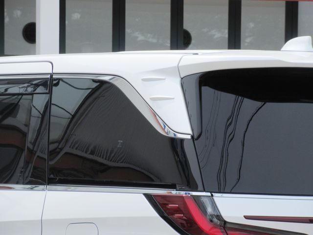 Lexus LM500h