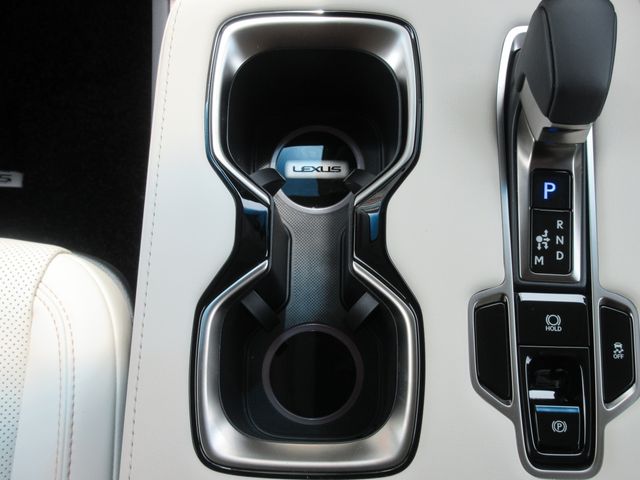 Lexus LM500h
