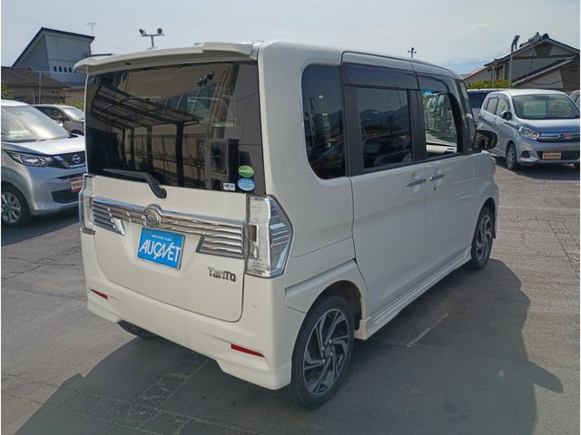 TANTO CUSTOM 4WD