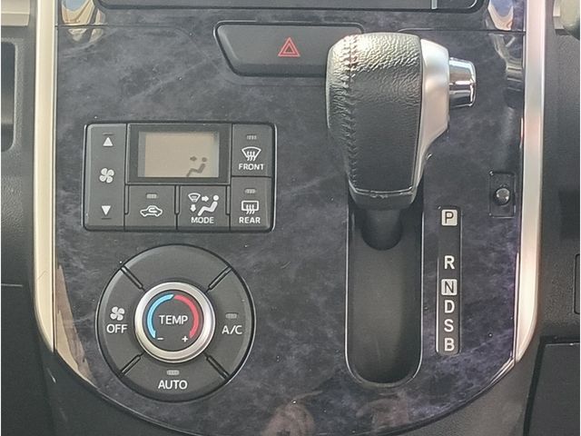 TANTO CUSTOM 4WD
