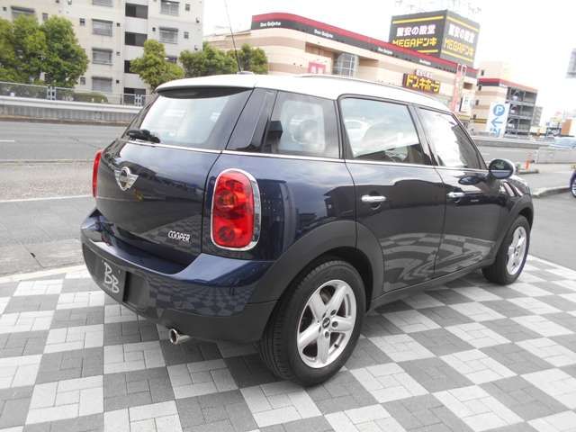 BMW MINI COOPER CROSSOVER
