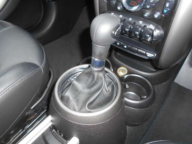 BMW MINI COOPER CROSSOVER