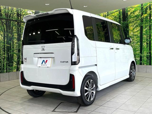 N BOX CUSTOM
