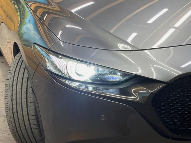 MAZDA3 FASTBACK