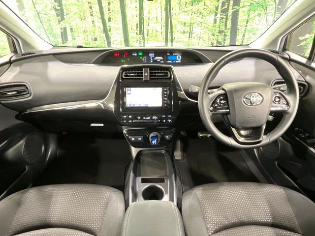 PRIUS 4WD