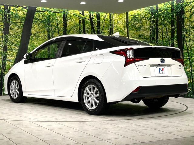 PRIUS 4WD