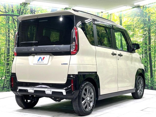 DELICA MINI
