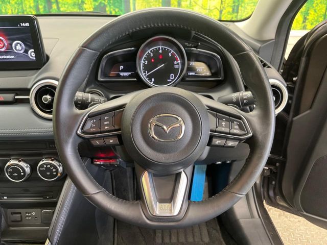 MAZDA2