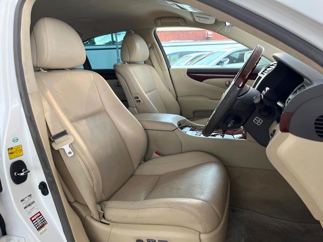 LEXUS LS460
