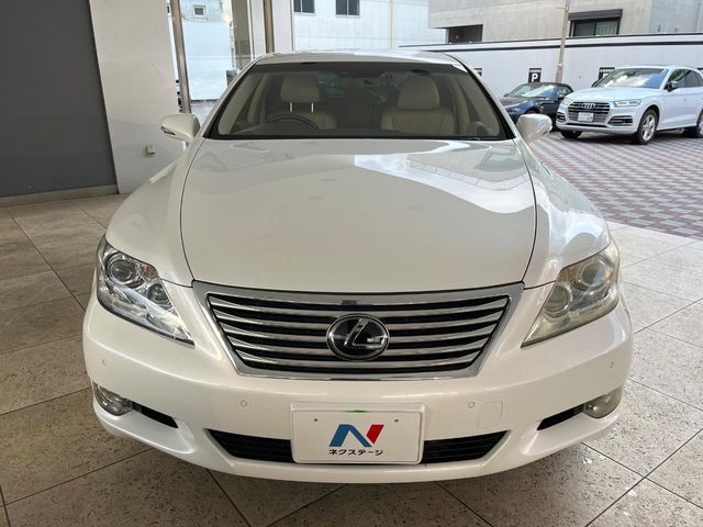 LEXUS LS460