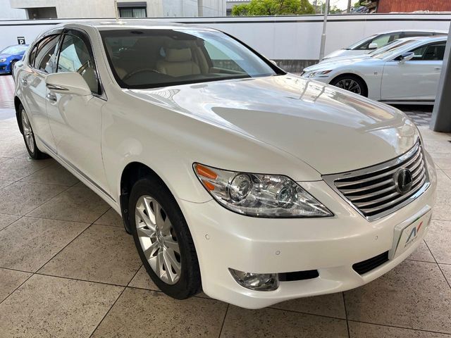 LEXUS LS460