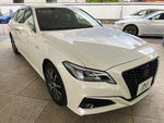 CROWN sedan hybrid