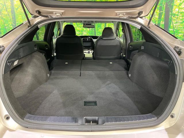 PRIUS 4WD