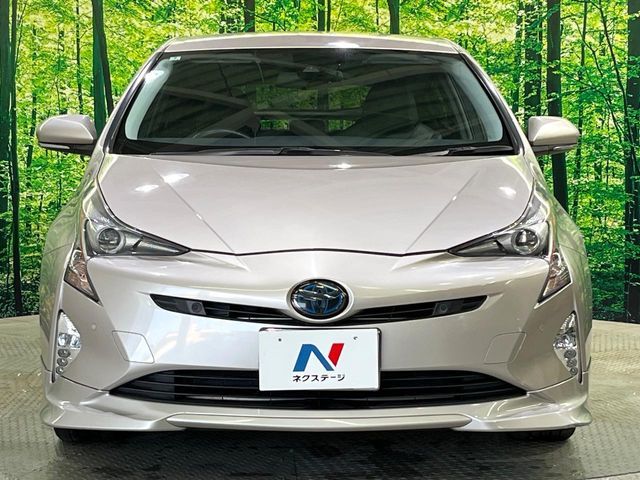 PRIUS 4WD