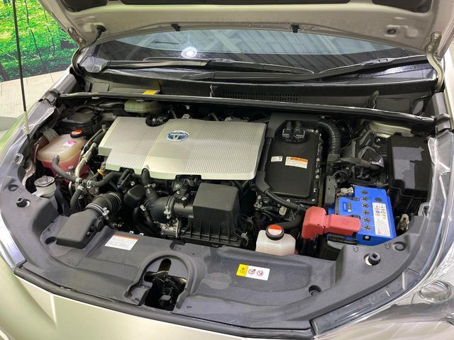 PRIUS 4WD