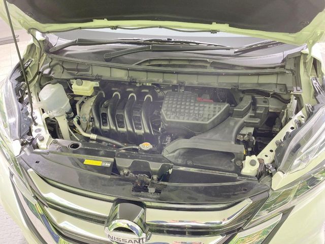 SERENA  S-HYBRID 4WD