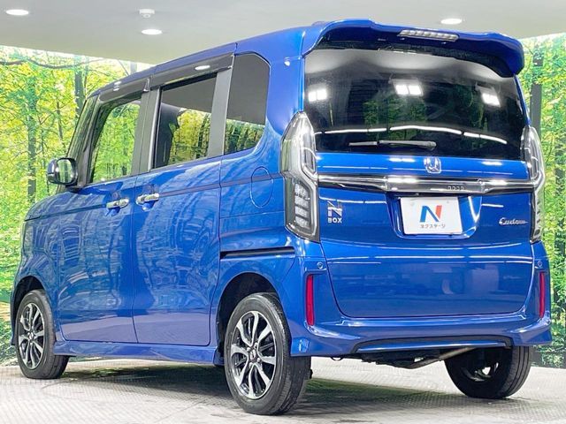 N BOX CUSTOM 4WD