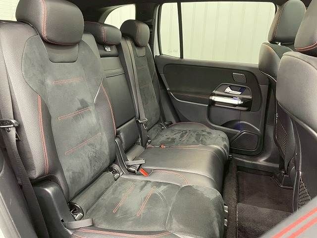 MERCEDES BENZ GLB