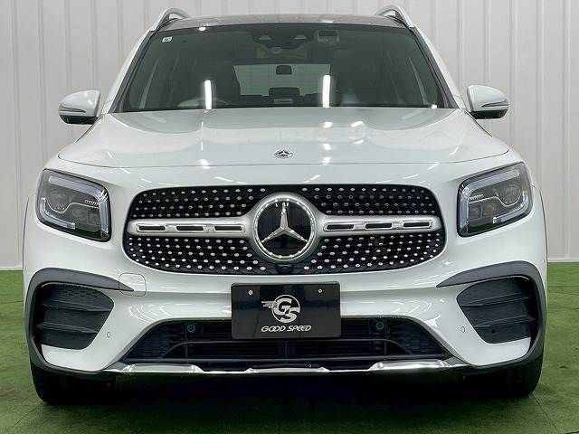 MERCEDES BENZ GLB
