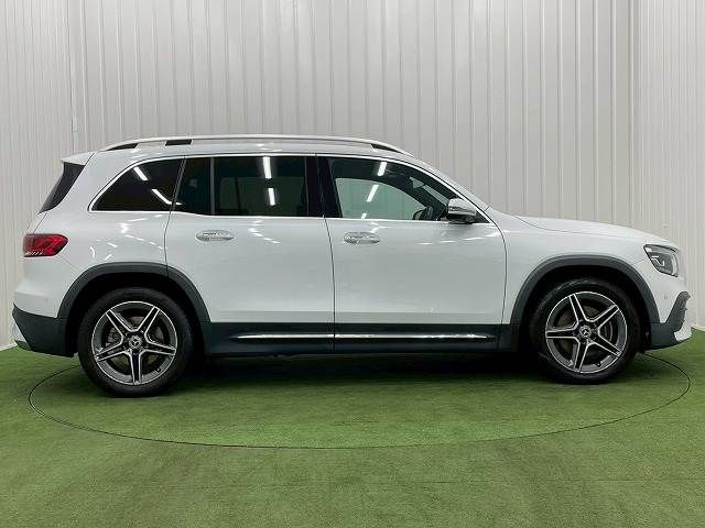MERCEDES BENZ GLB