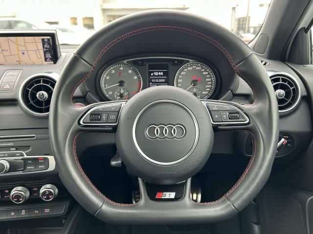 AUDI S1