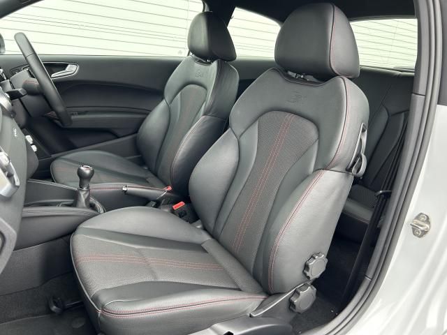 AUDI S1
