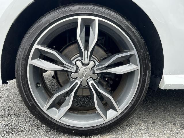 AUDI S1