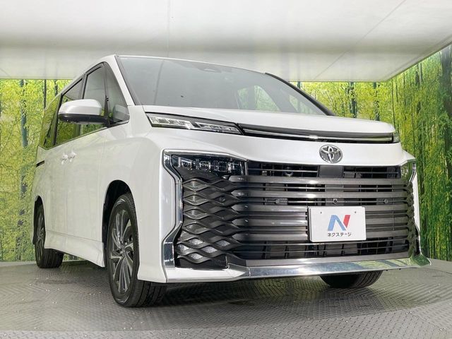 VOXY HYBRID