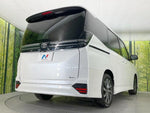VOXY HYBRID