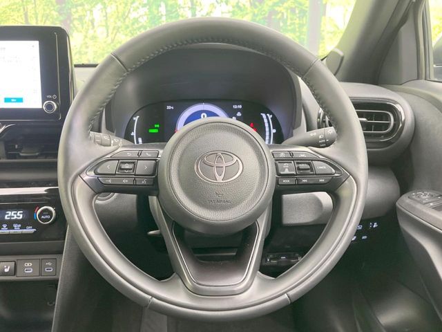 YARIS CROSS HYBRID